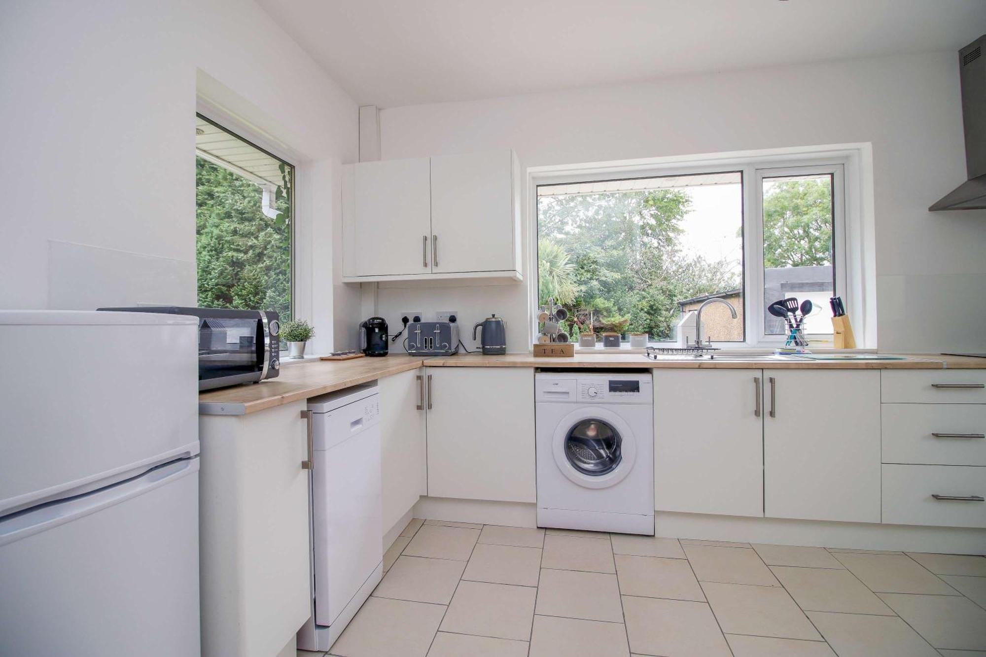 The Lockett Wonderful Large Bungalow Plympton, Plymouth Free Parking By Staystaycations Exteriér fotografie