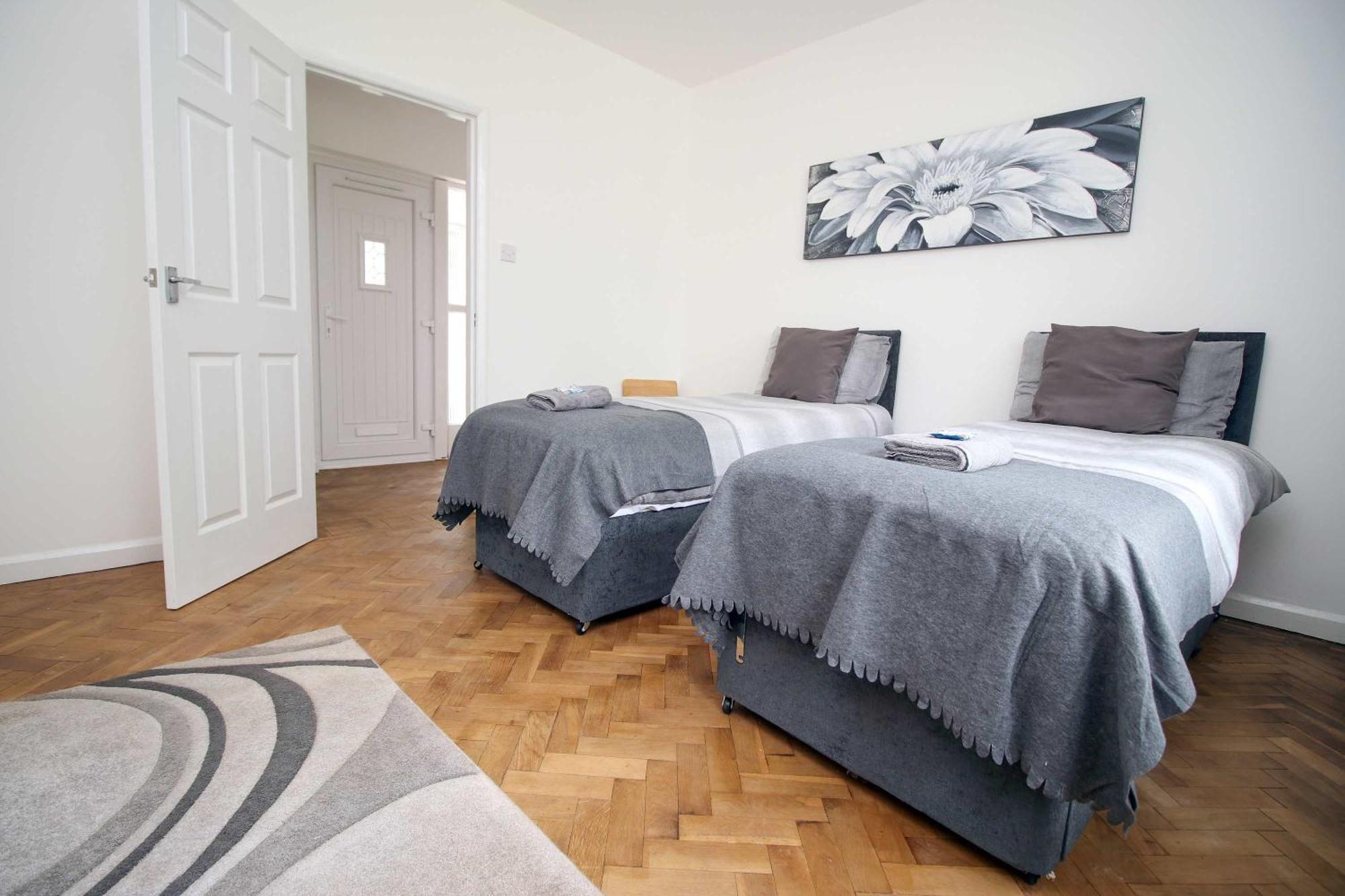 The Lockett Wonderful Large Bungalow Plympton, Plymouth Free Parking By Staystaycations Exteriér fotografie