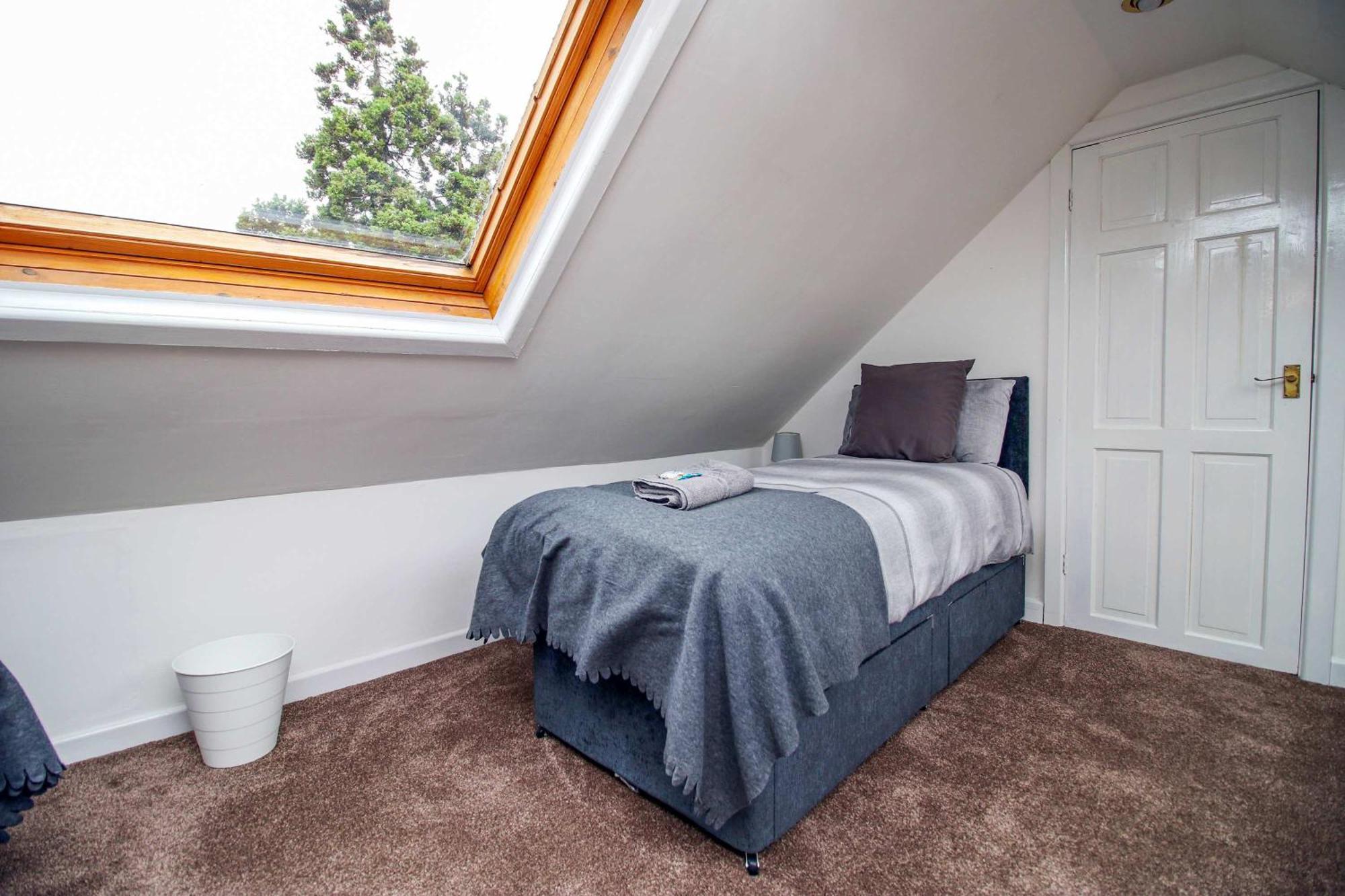 The Lockett Wonderful Large Bungalow Plympton, Plymouth Free Parking By Staystaycations Exteriér fotografie