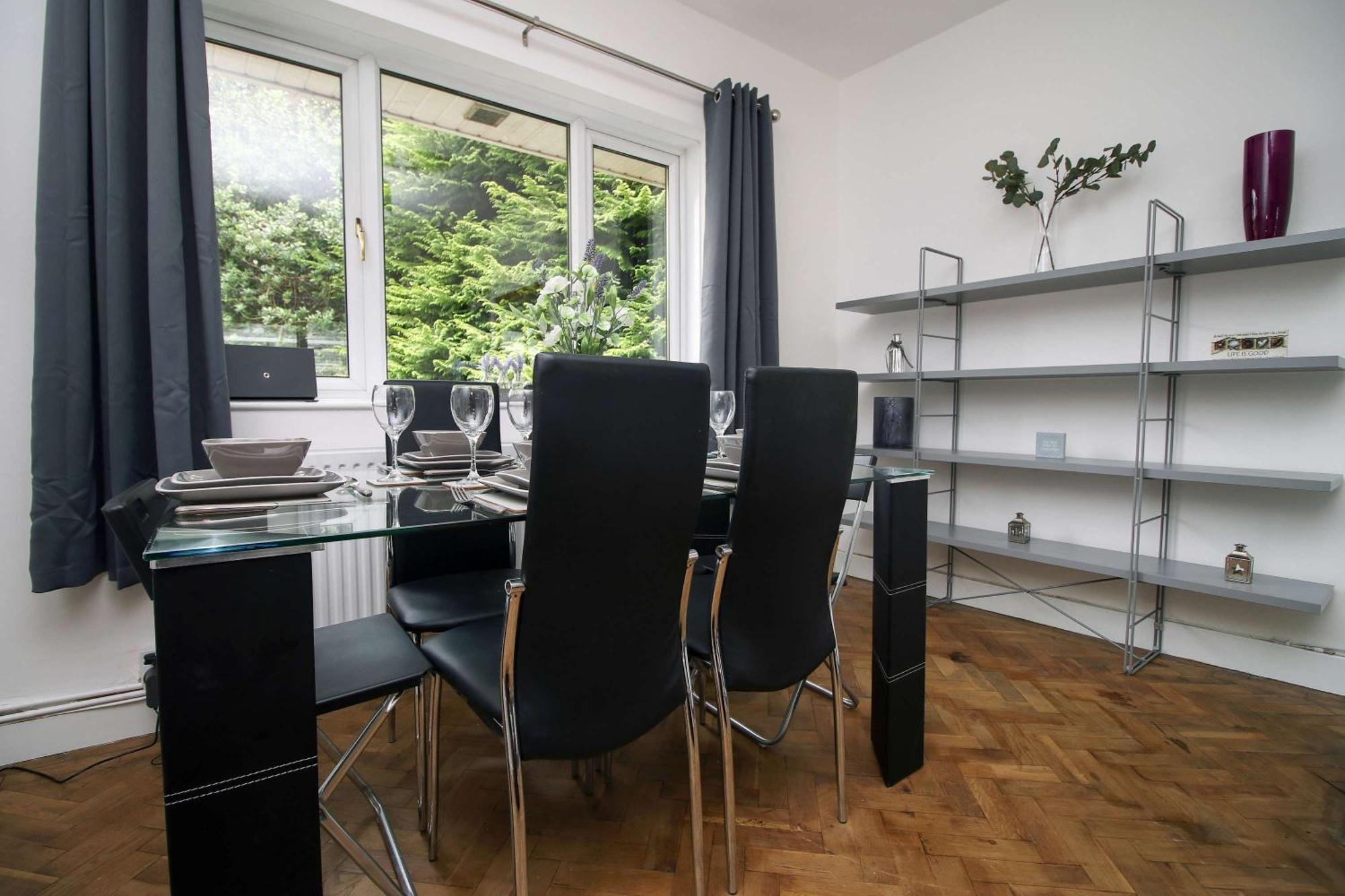 The Lockett Wonderful Large Bungalow Plympton, Plymouth Free Parking By Staystaycations Exteriér fotografie